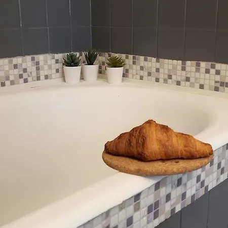 Super Studio Proche Montmartre ! Apartament